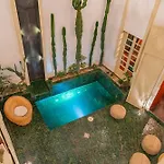 Riad Sabbar Private 4-Bedroom Riad With Heated Pool, Free Wifi & Breakfast