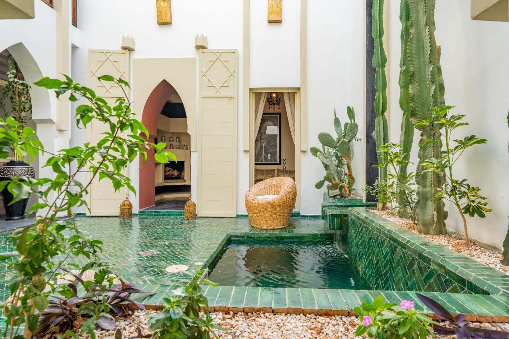 Sabbar Private 4-bedroom With Heated Pool, Free Wifi & Breakfast Riad Marrakesh