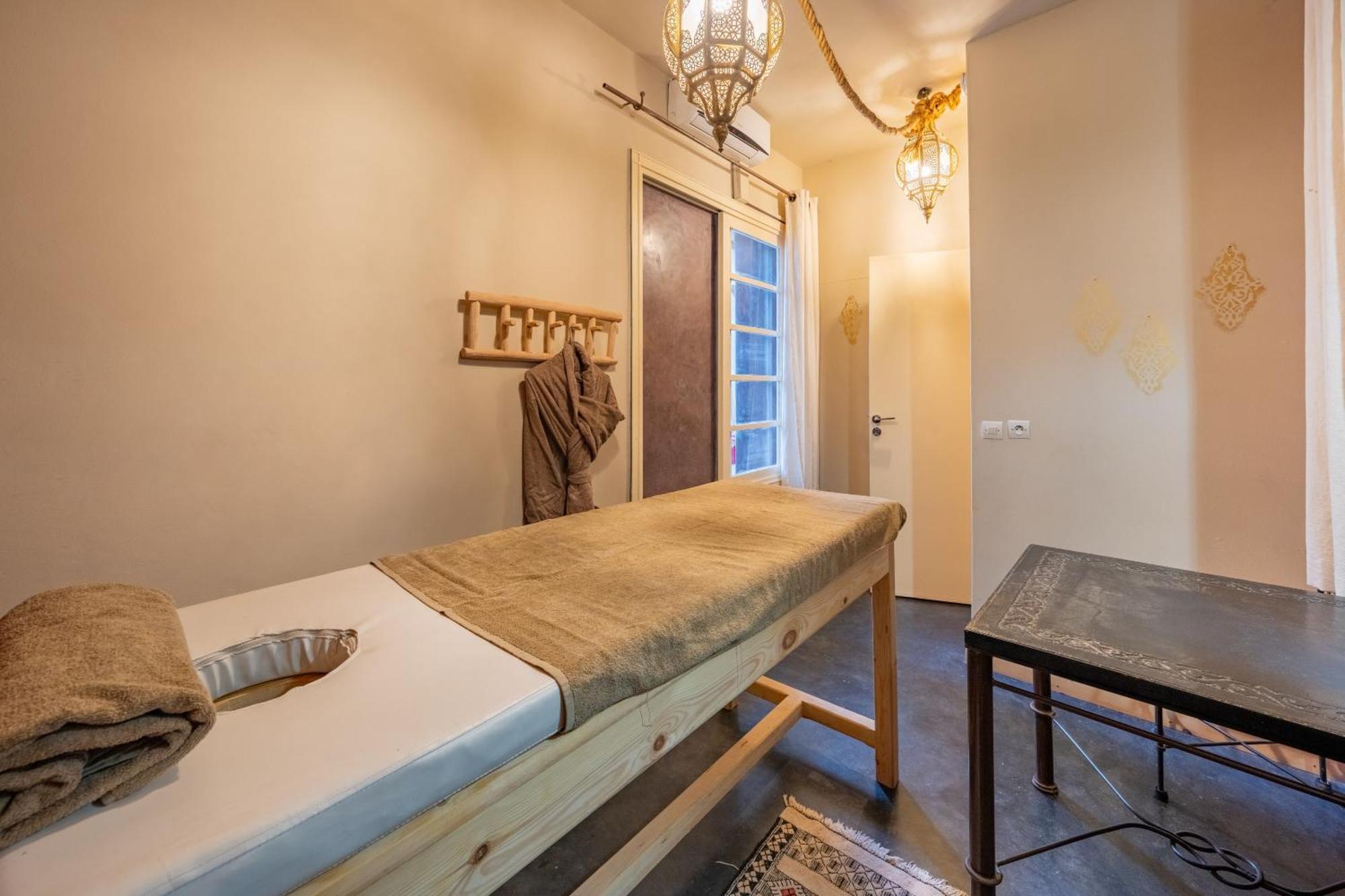 Riad Sabbar Private 4-bedroom With Heated Pool, Free Wifi & Breakfast Marrakesch