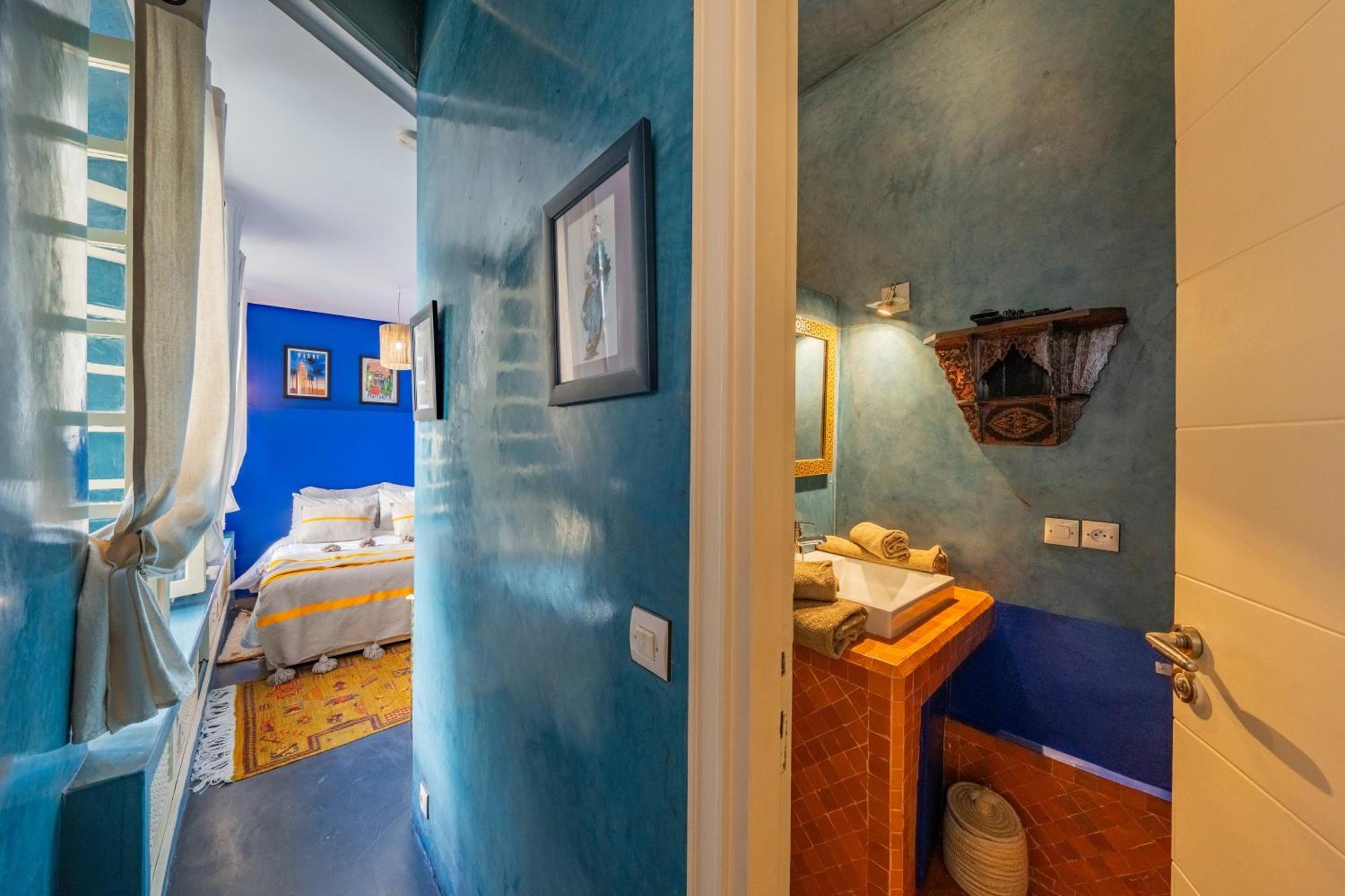 Sabbar Private 4-bedroom With Heated Pool, Free Wifi & Breakfast *