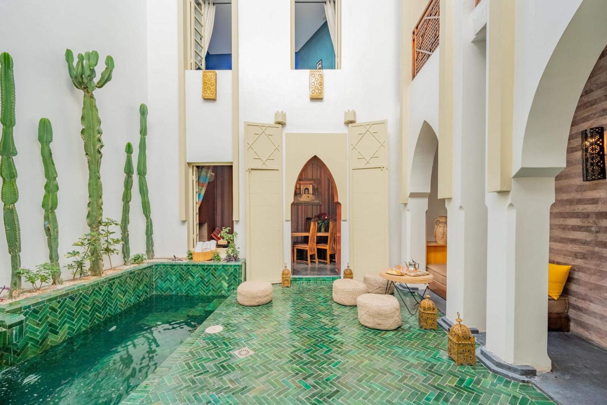 Sabbar Private 4-bedroom With Heated Pool, Free Wifi & Breakfast